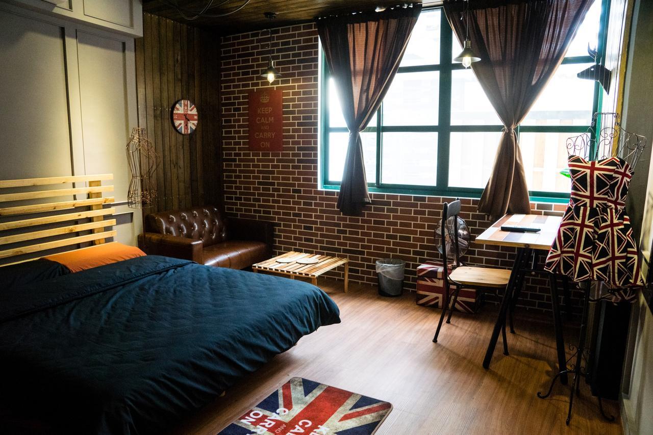 Baker Street London Style Inn Tainan Exterior photo